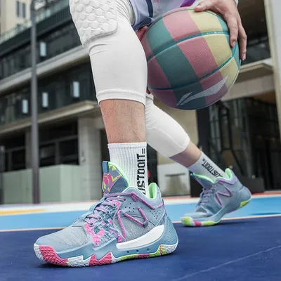 Весеннее поступление баскетбольных кроссовок Nike