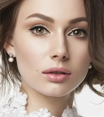 Коррекция бровей с помощью косметики: советы визажиста | Beauty Insider