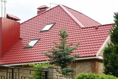 Чем лучше крыть крышу дома: сравниваем материалы для кровли по  характеристикам и цене