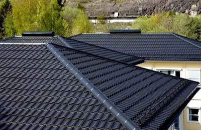 Виды металлочерепицы для крыши. Правила монтажа