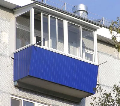 Крыша на балкон последнего этажа: стоимость и варианты настила крыши -  СБалконом.РУ