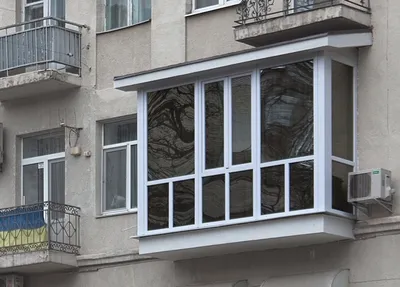 Монтаж крыши на балконе и панорамное остекление в СПб
