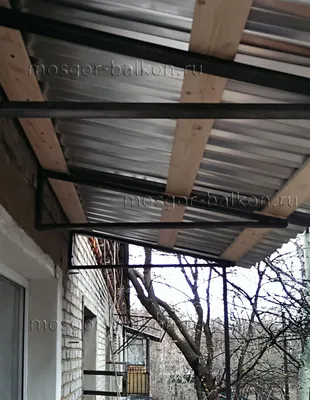 Установка крыши над балконом. Крыша без остекления - Mosgor-balkon.ru
