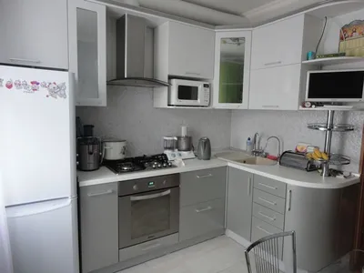 Малогабаритные угловые кухни 5 кв. м: фото с холодильником | DomoKed.ru |  Небольшие кухни, Макеты маленьких кухонь, Крошечные кухни