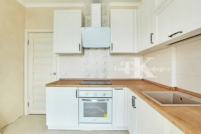Кухня белая с деревом - фабрика ФАЙНІ МЕБЛІ • купить Киев, фото, отзывы