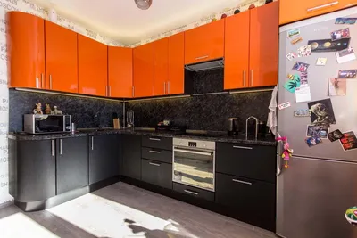 Кухня с оранжевым гарнитуром - 59 фото