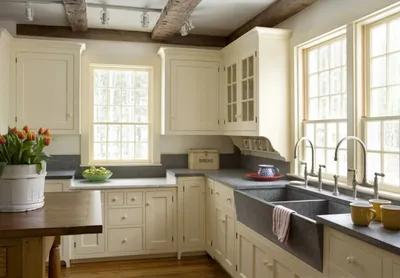 Кухня с окном: 150 дизайн-проектов и фото лучших вариантов планировок  интерьера кухни с окном, советы по выбору оформления и мебели