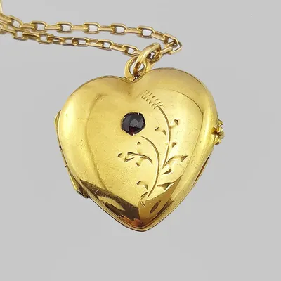Открывающийся кулон в виде сердца из золота 583 пробы купить в Москве