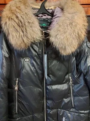 Куртка утепленная (100% пух), капюшон мех енота.