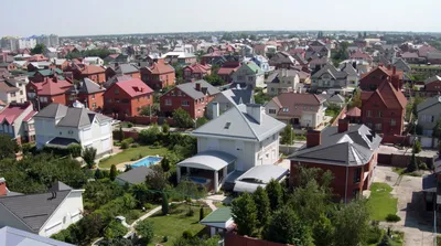 Россияне стали реже покупать дома на Рублёвке — Секрет фирмы