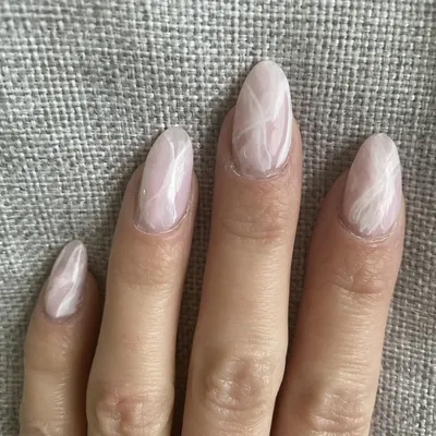 Diamond Nail Design - 𝑅𝑜𝓈𝑒 𝓆𝓊𝒶𝓇𝓉𝓏 Hand painted rose quartz nails  using CND Shellac Beau, Cream Puff and Studio White. Lecenté Pure Gold  Foil. #nails #acrylicnails #rosequartznails #rosequartz #cnd #cndshellac  #lecente #lecentefoil #