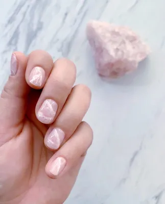 Rose Quartz Nails: Get Good Vibes from a Pretty Pink Marble Mani -  Lulus.com Fashion Blog