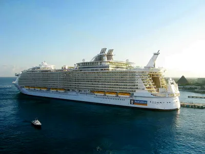 Пора в круиз: Royal Caribbean построила лайнер за $1,5 млрд | Forbes Life