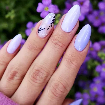 Лавандовый маникюр с рисунком | Acrylic nails coffin pink, Purple nails,  Trendy nails