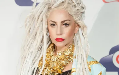 Леди Гага без макияжа и прически выступила во время Оскара - Today.ua