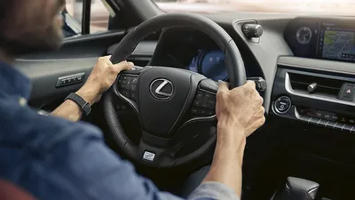 Lexus NX 200 - фото салона, новый кузов