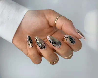 The Little Canvas: Crazy Leopard Nails!!