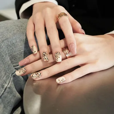 25 Cute Ways To Wear Animal Print Nails 2021 : Bright Pink Leopard Nails