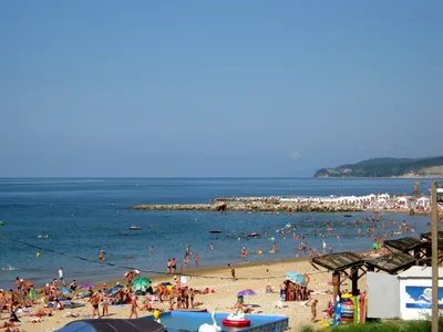 Центральный пляж Лермонтово — отзывы, фото, на карте, отели рядом, как  добраться