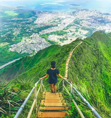 How to Climb the Stairway to Heaven / Haiku Stairs, Hawaii