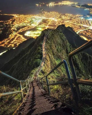 The Stairway to Heaven – a Forbidden Attraction in Hawaii - Places To See  In Your Lifetime