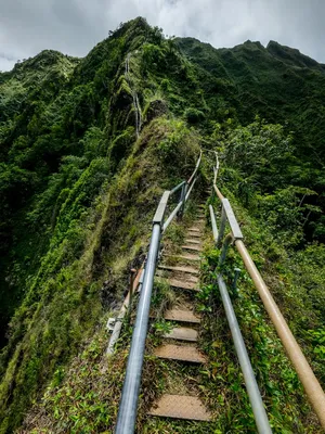 Hiking the Stairway to Heaven: The Legal Back Way - Lost With Jen