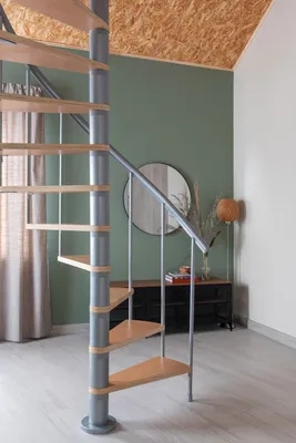 Как сделать лестницу на 2 этаж, если мало места и рассчитать, удобная  лестница на второй этаж, ширина и размеры для дома