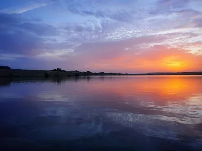 Первый летний рассвет. Фотограф Валентин Котляров