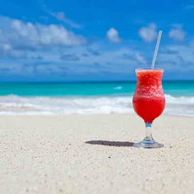 лето море солнце пляж картинки нарисованные пляж, кокосовое, стекло, солнце  - картинка #485647 на Favim.ru #ya… | Summer wallpaper, Summer pictures,  Summer survival