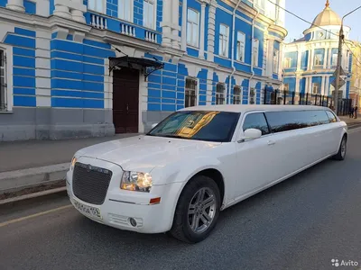 Лимузин Chrysler 300C на свадьбу в Ярославле. 2 лимузина Крайслер 300С в  аренду