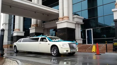 Лимузин CHRYSLER (Крайслер) 300C (10-12 мест)