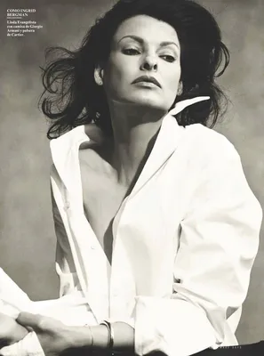 Linda Evangelista for Vanity Fair Spain | Studio photography fashion, Model  poses photography, Model photography