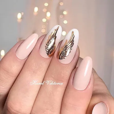 Идеальное литье фольгой от @korelviktoria . #nail #nails #manicure  #naildesign #nailideas #nailart #дизайнногт… | Christmas nail designs,  Christmas nails, Manicure