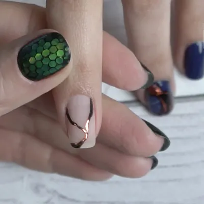 Nail art, маникюр,дизайн ,литьё,золото,ногтей,шеллак, schellak,роспись, |  Золотые ногти, Ногти, Маникюр