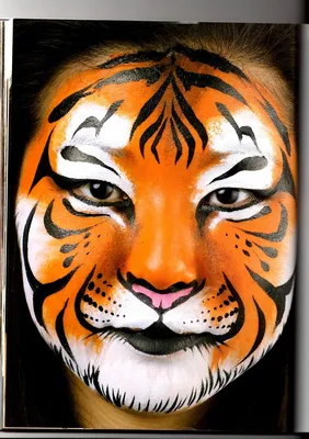 Лицо большого тигра Дикий вид животного Стоковое Фото - изображение  насчитывающей джунгли, яростно: 162575822
