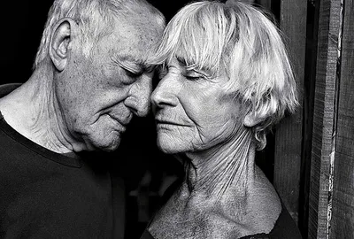Любовь сквозь время. 4 пары, которые сохранили любовь до старости |  Познавательный канал | Дзен