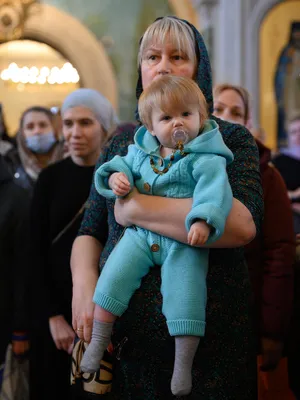 Психолог онлайн - Родительская любовь - это чувство, которое родители  вкладывают в ребенка на протяжении всей жизни. Родительская любовь является  главным средством воспитания любви у детей ко всему, что его окружает. В