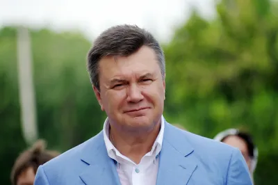 Янукович развёлся и признал, что давно не является президентом — Викиновости