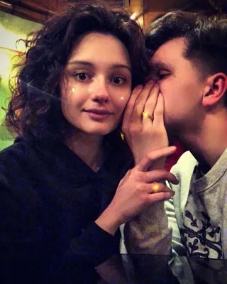 18-летняя дочь Толкалиной и Кончаловского объявила дату свадьбы - KP.RU