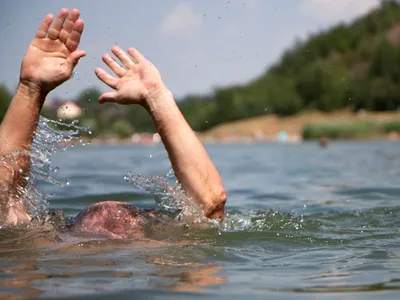 Подводный мир ,город под водой,люди…» — создано в Шедевруме