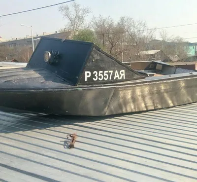 Реставрация лодки \"Янтарь\"