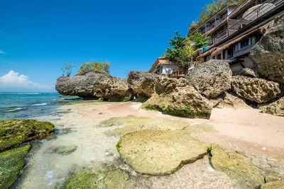 Бали. В поисках лучшего пляжа. Пляж Меласти. Он идеален для купания  (Melasti Beach) - YouTube