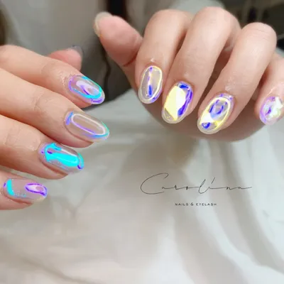 Aurora Nails: секреты красоты самого трендового дизайна года и способы его  создания