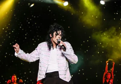65 лет со дня рождения Майкла Джексона: главные достижения
