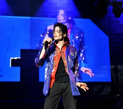 Майкл Джексон перенес первые концерты в Лондоне - Delfi RU