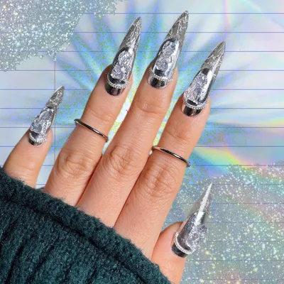 CRAZY NAILS ✨ Майский жук в марте👌💚 Коррекция наращивания, COY, втирка  майский жук, инкрустация радужными и жемчужными… | Instagram