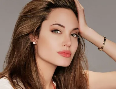 Макияж Анджелины Джоли из фильма \"Турист\": делаем акцент на глаза и  пытаемся увеличить губы | Отзывы покупателей | Косметиста