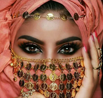 ✨✨✨ Арабская ночь. прекрасная девушка…» — создано в Шедевруме