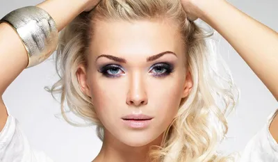 Макияж для блондинок с голубыми глазами (60 фото) — Тренды 2021