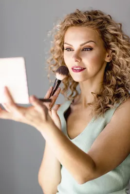 Pin by LES_PETITES_VADROUILLEUSES🛣️? on TUTORIELS ❤️ | Eyeshadow makeup,  Eye makeup tutorial, Eye makeup